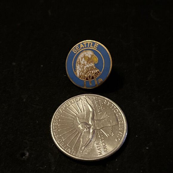 McDonald’s Seattle Washington Bald Eagle Employee Lapel Hat Pin - Picture 2 of 3
